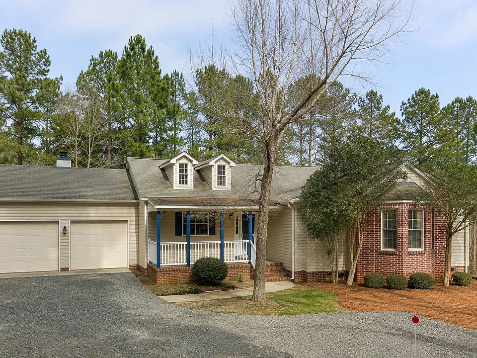15 Remington Ln