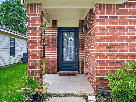 3rd image of 24019 Kingbriar Dr