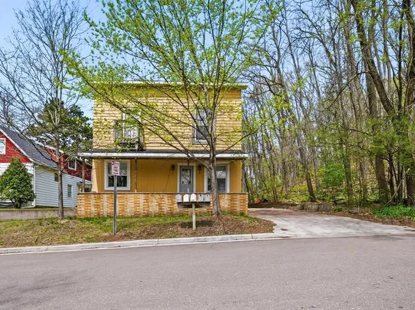 1570 E Madison Street #1-5, Eau Claire, WI 54703