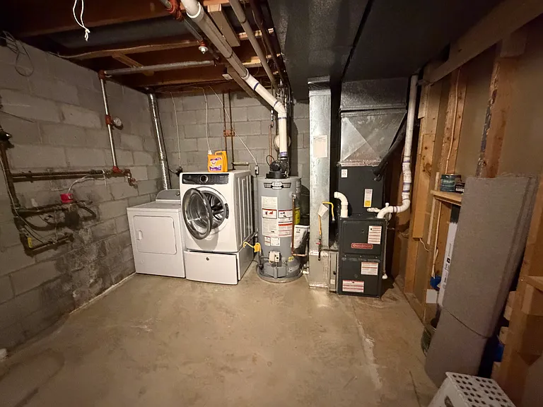 1305 Amyclae Pl — Photo 16