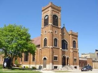 621 Broadway St, Sheboygan Falls, WI 53085