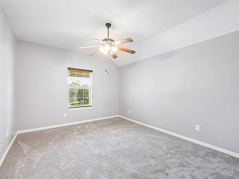 8127 Edenwood Dr — Photo 33
