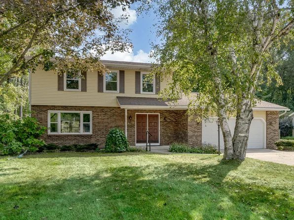 3006 Bramble Dr, Kalamazoo, MI 49009