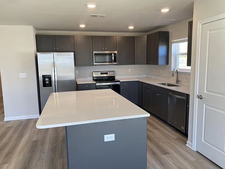 College Park Single Family Homes — Photo 14