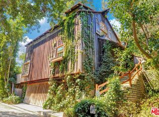 9219 Thrush Way, Los Angeles, CA 90069