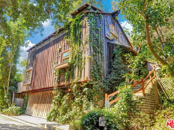 9219 Thrush Way, Los Angeles, CA 90069