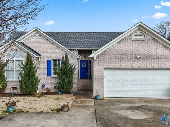 403 E Charlotte Ave, Scottsboro, AL 35768