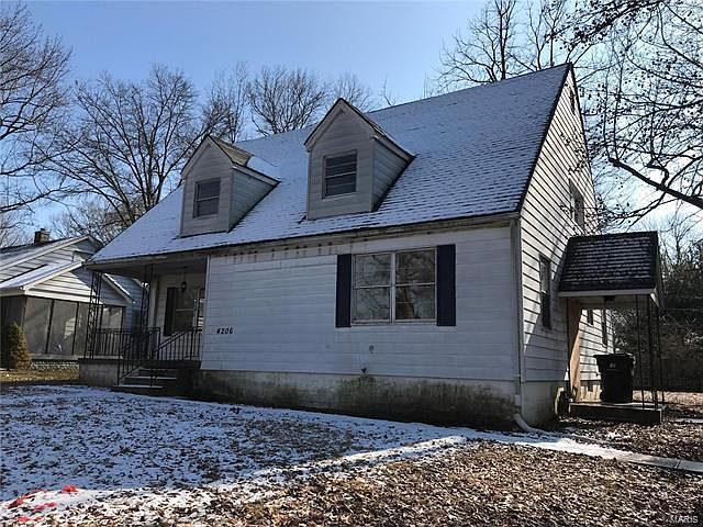 1st image of 4206 Oak Ln