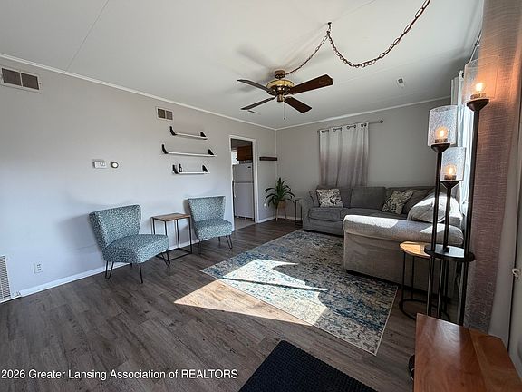 2nd image of 300 W South St