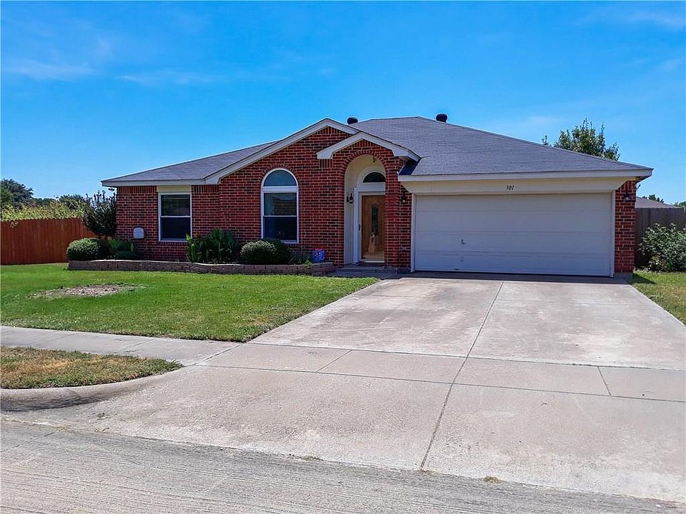 1st image of 301 Comiskey Ct