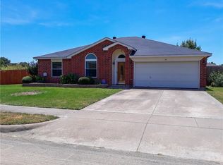 301 Comiskey Ct, Saginaw, TX 76179
