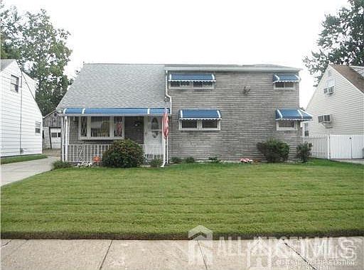 1st image of 13 Laurel St