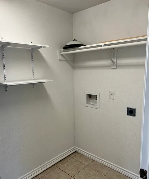 245 Private Road 1724 — Photo 4
