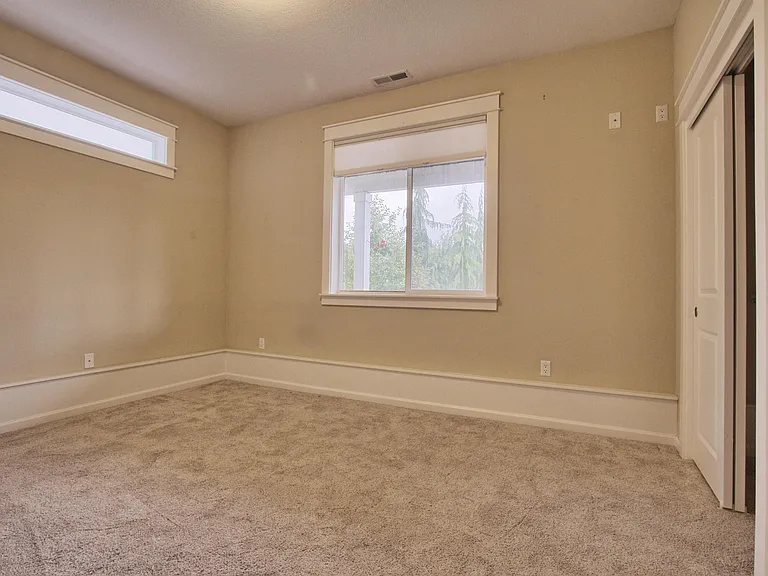 360 N Stonegate Dr — Photo 13