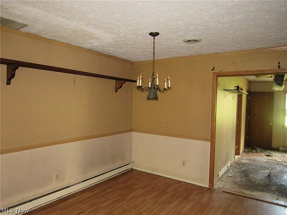 5th image of 10940 Julie St NE