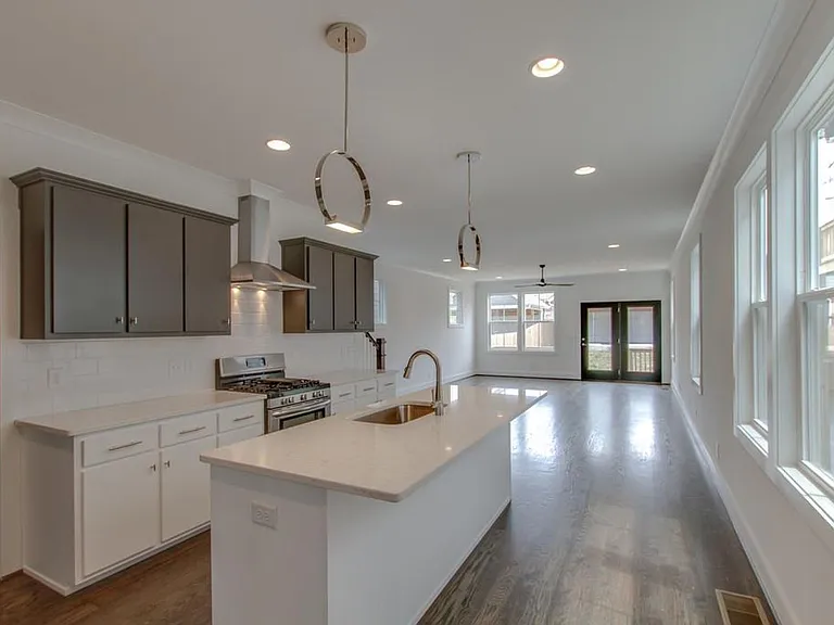 6214A New York Ave — Photo 8