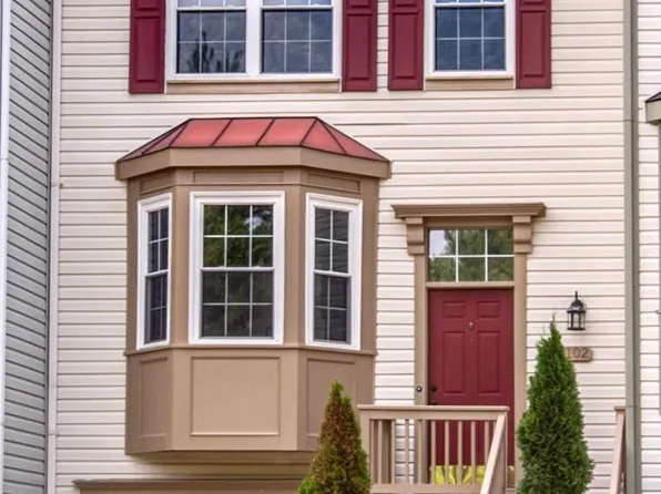 102 Hackley Ct, Purcellville, VA 20132