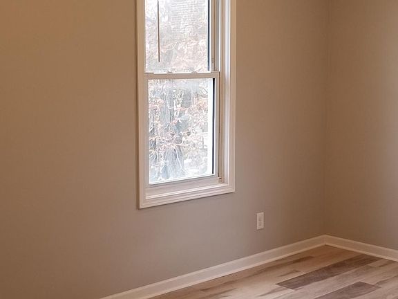5th image of 53 5th Ave #A