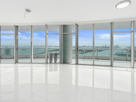 4th image of 900 Biscayne Blvd APT 4006