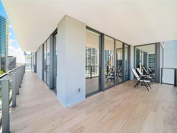 3rd image of 68 SE 6th St #1201