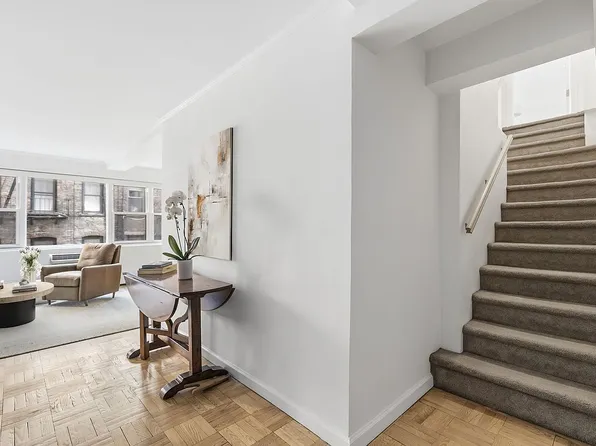 315 E 69th St APT 4B, New York, NY 10021