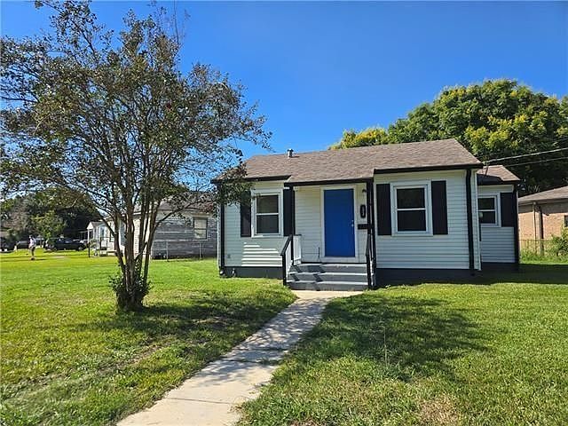 1st image of 33 Vivian Ct