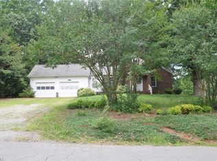 130 Wintergreen Rd, Winston Salem, NC 27107