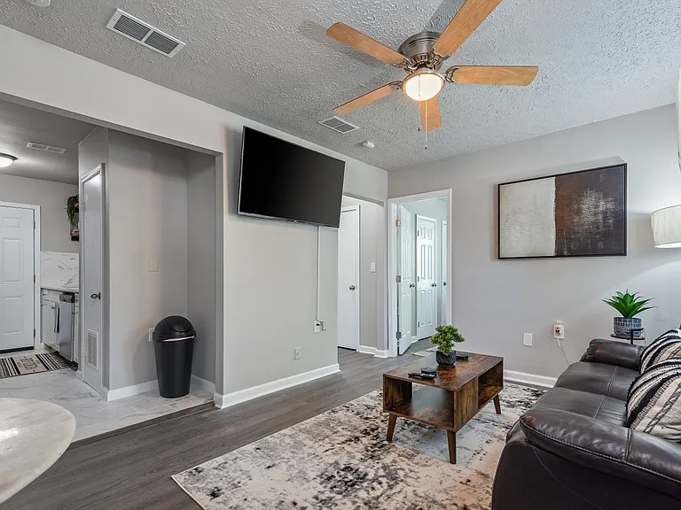 151 Lawton St SW — Photo 50