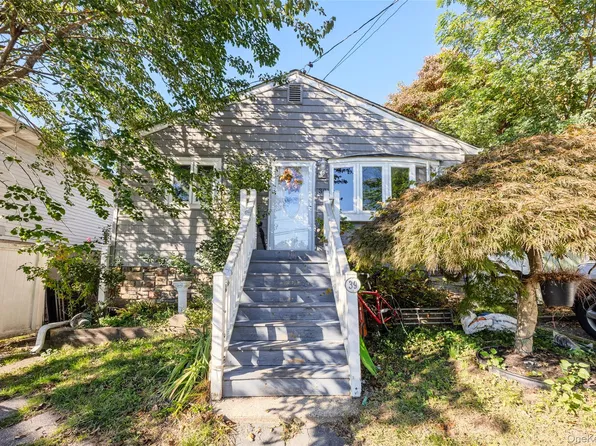 39 Willow Road, Rocky Point, NY 11778