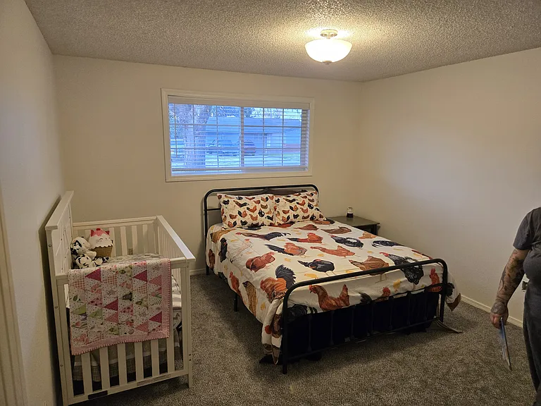1320 E Main St — Photo 7