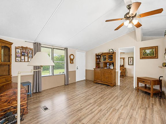 3rd image of 7609 Mahan Gap Rd