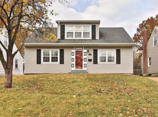 845 N Geyer Rd, Saint Louis, MO 63122