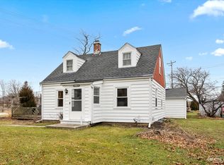 10N985 2nd St, Elgin, IL 60123