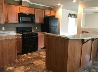 69 Burr Oak Dr, Coopersville, MI 49404
