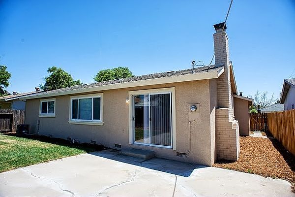 1st image of 1701 Anoka Ave