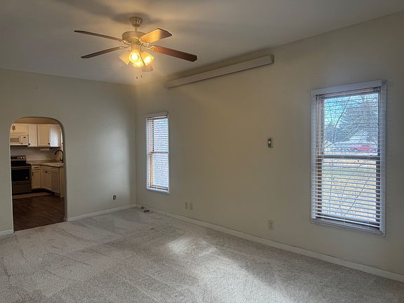 2nd image of 202 E Washington Ave