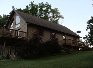 7023 S Boice Creek Rd, Potosi, WI 53820