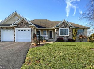 25 Chesterfield Dr #L-0017, Palmyra, PA 17078