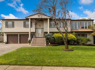 20 Lilac Pl, Howell, NJ 07731