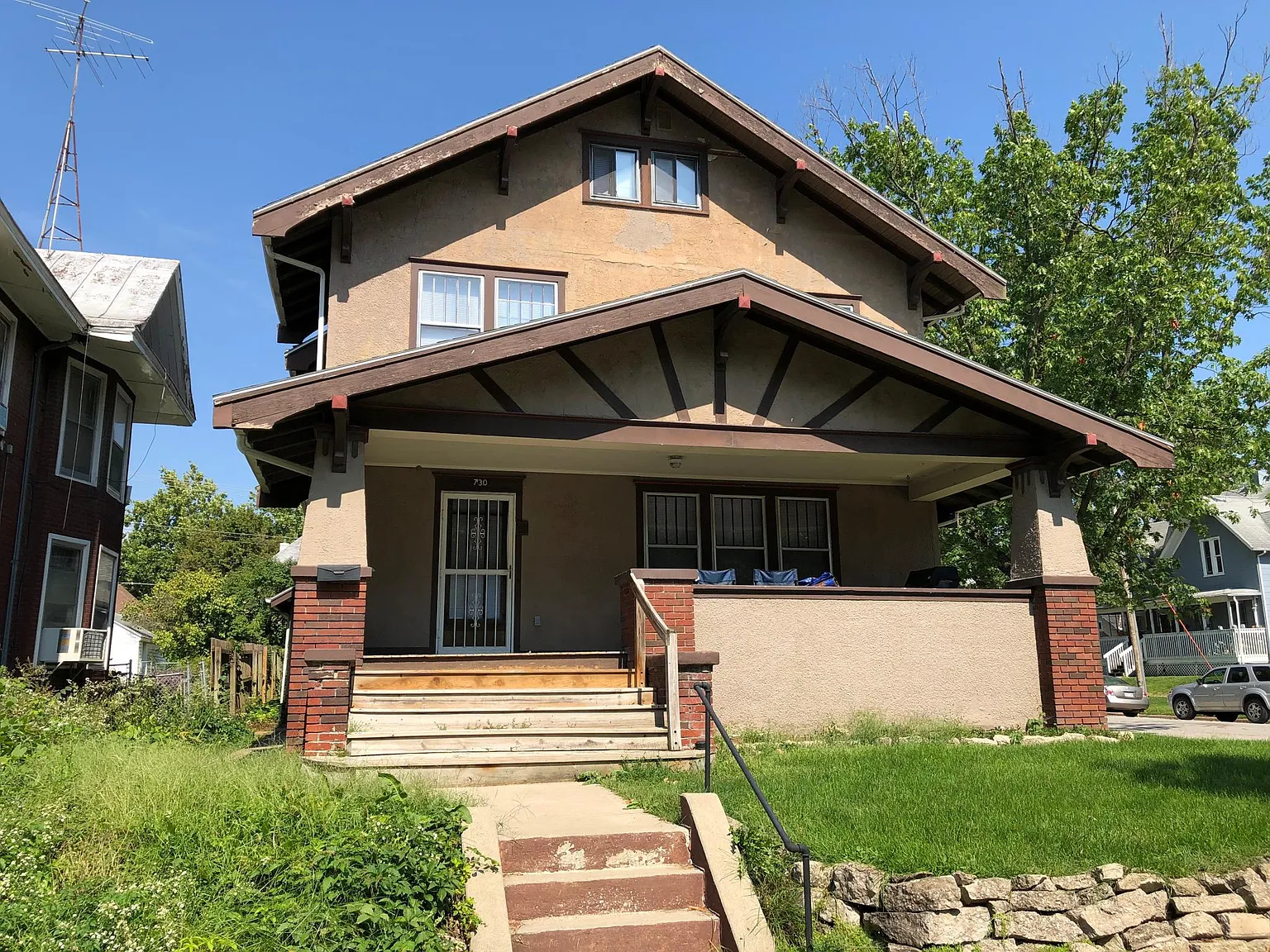 5 bed, 2800 sqft, $3,750 — Photo 1