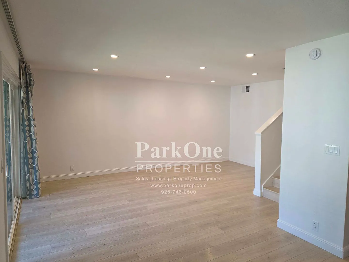 Spacious Walnut Creek Condo with Community Pool — Photo 2