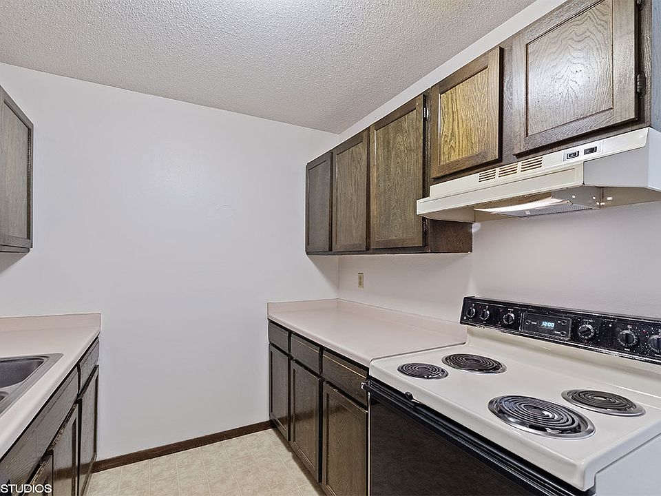 1st image of 215 County Road B2 #132