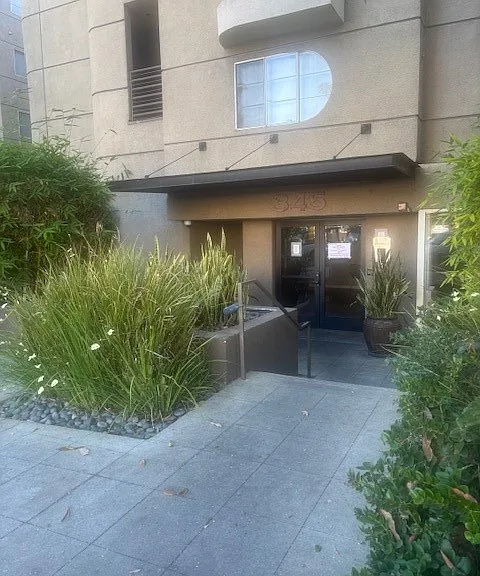 345 S Alexandria Ave #307 — Photo 28