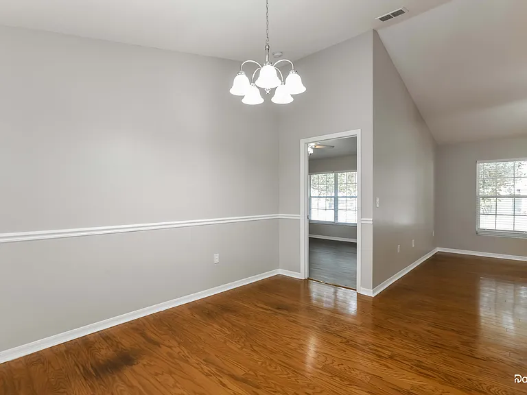 840 High Pointe Cir — Photo 7