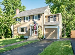 84 Robbins Dr, Wethersfield, CT 06109