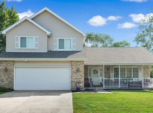 1459 Edgewater Rd, Crown Point, IN 46307