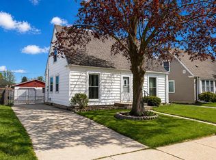 2205 Hayes Ave, Racine, WI 53405