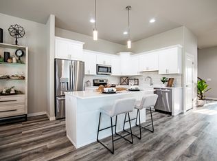 The Earl Twin Homes, Bismarck, ND 58504