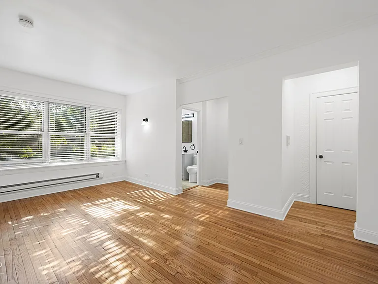 7903 S Luella Ave — Photo 14