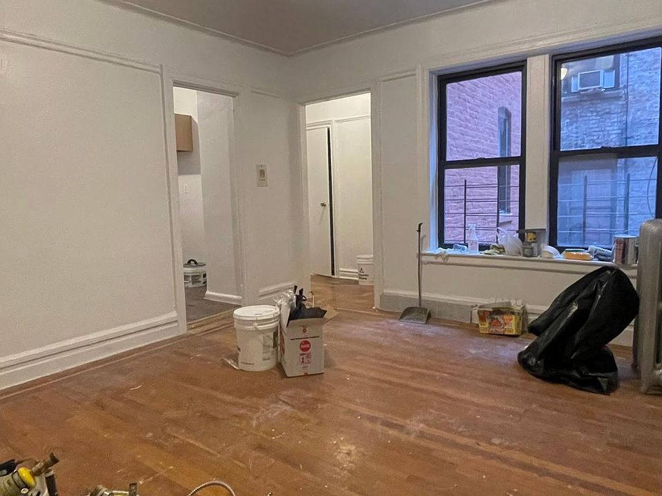1st image of 1580 Beach Ave